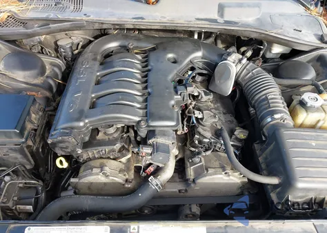 2010 Chrysler 300 Touring/Signature Series/Executive Series z USA, uszkodzony, nr VIN 2C3CA5CV6AH276179